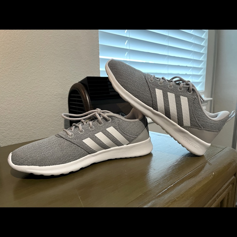 Adidas Cloudfoam Super, women’s size 7